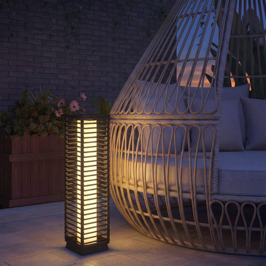Outsunny Garden Rattan Lamp, 68 cm Solar Rattan Floor Lamp, Solar Garden Light with Auto On/Off LEDs, IP44 Waterproof, Black