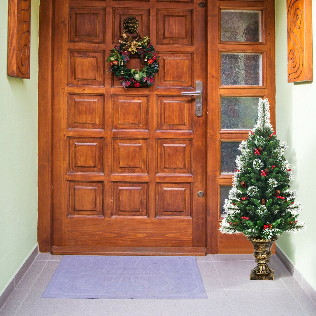 4FT/ 120CM Artificial Christmas Tree with Pine Cones and Decorative Pot