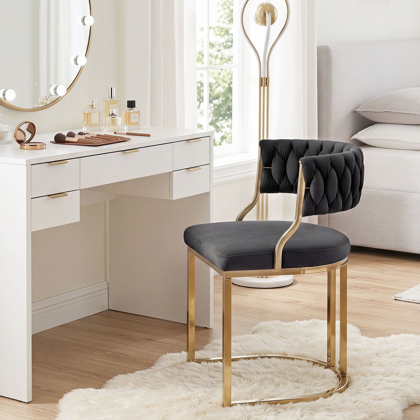 2 Pieces Velvet Dining Chairs with Curved Back and Metal Base-Black