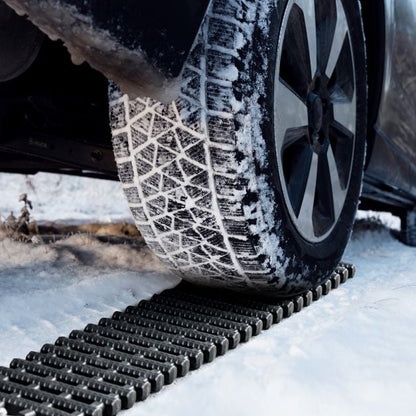 2 Pack Tire Traction Mats with Bag Emergency Traction Aid Black 98 x 21 x 2.8 cm