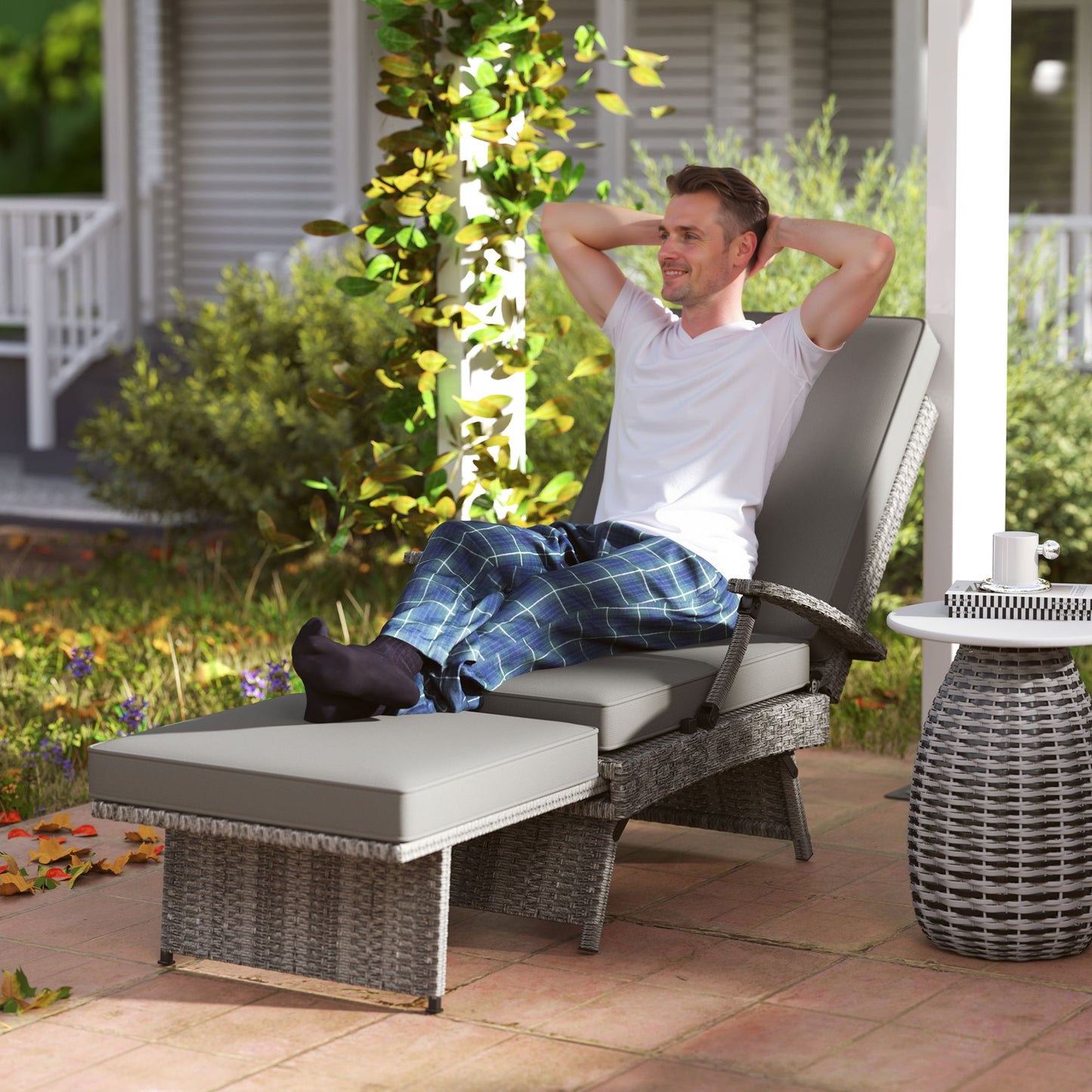 Outsunny 80 Reclining Rattan Lounger - Grey