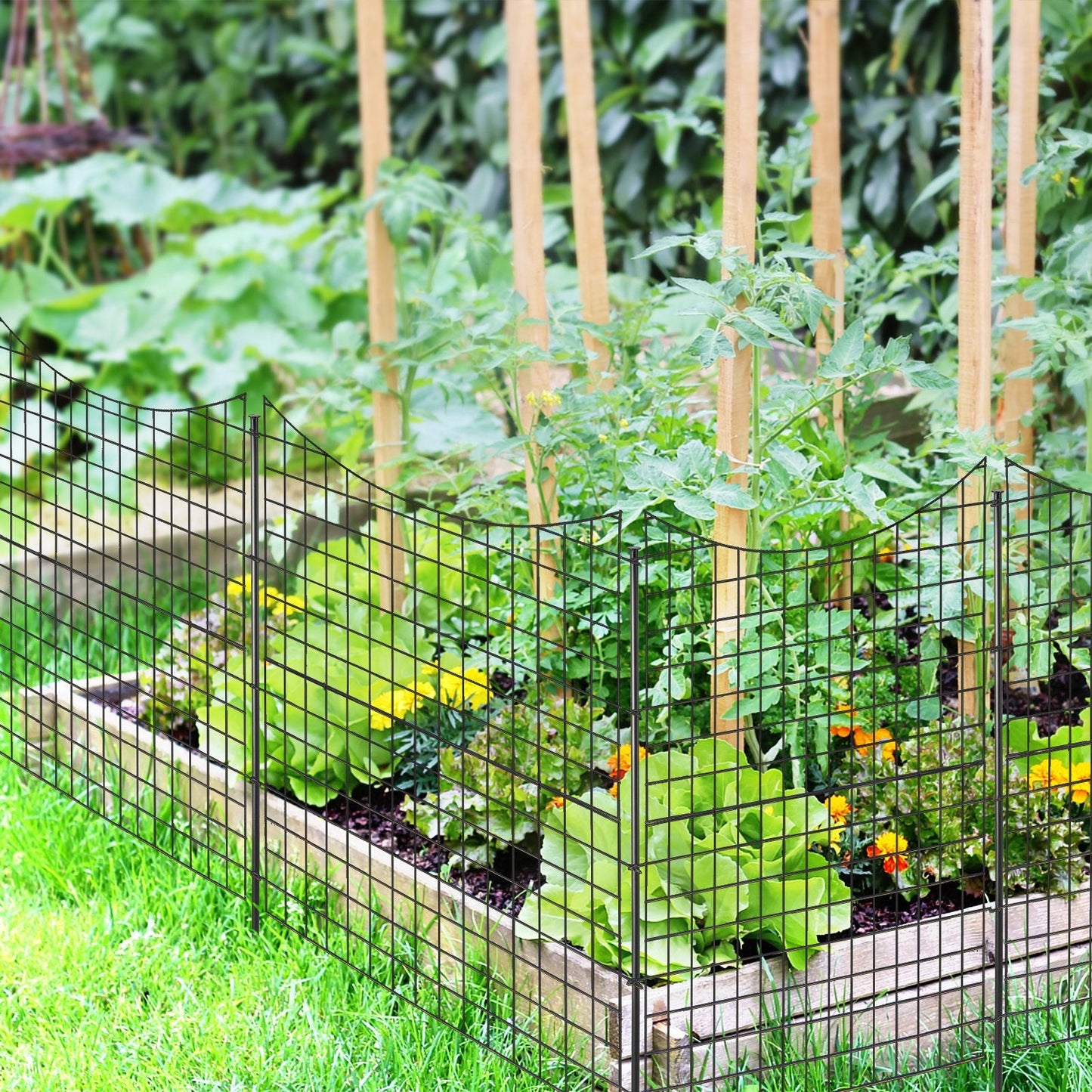 Decorative Garden Fence with 5 Panels and 5 Stakes Outdoor Animal Barrier-Black