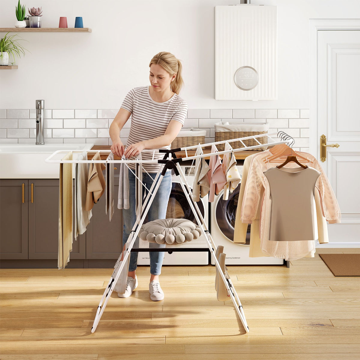 Foldable Gullwing Clothes Drying Rack with 142 cm Adjustable Wings
