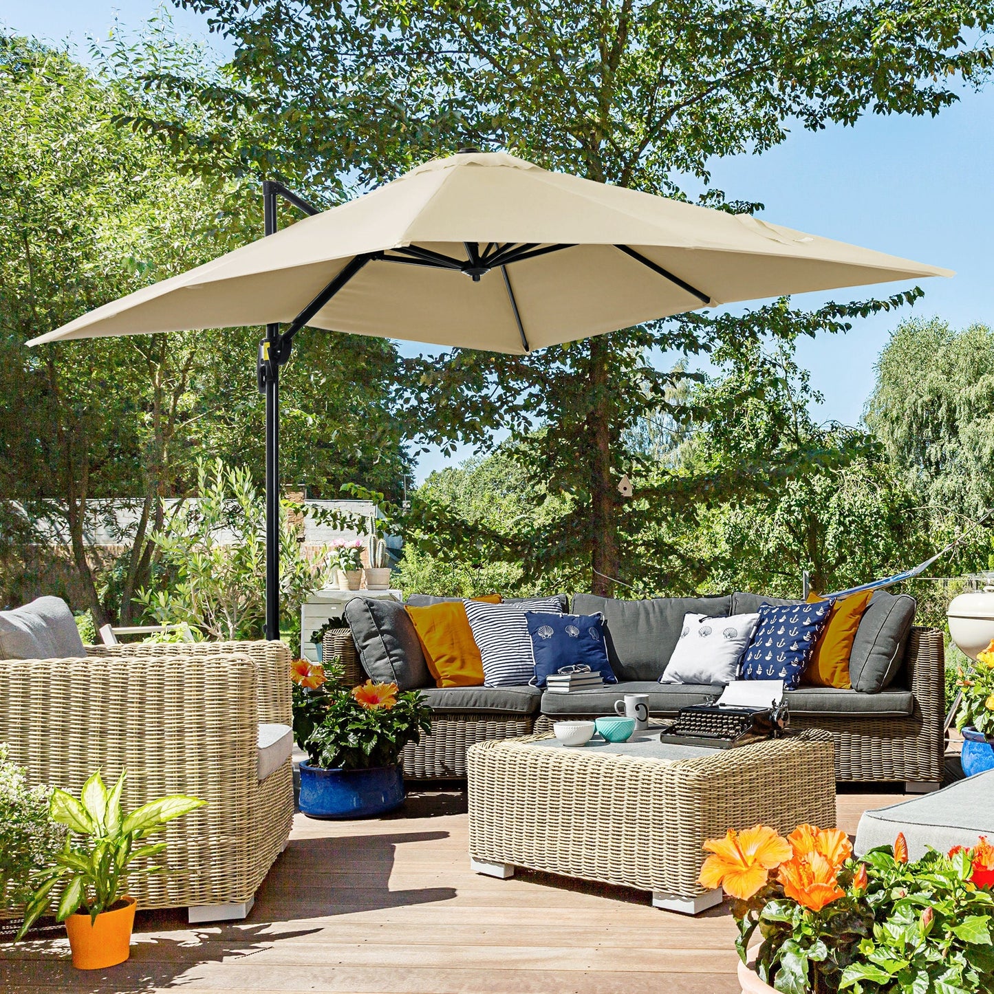 Outsunny 2.5 x 2.5m Patio Offset Parasol Umbrella Cantilever Hanging Aluminium Sun Shade Canopy Shelter 360 Rotation with Crank Handle and Cross Base, Cream White