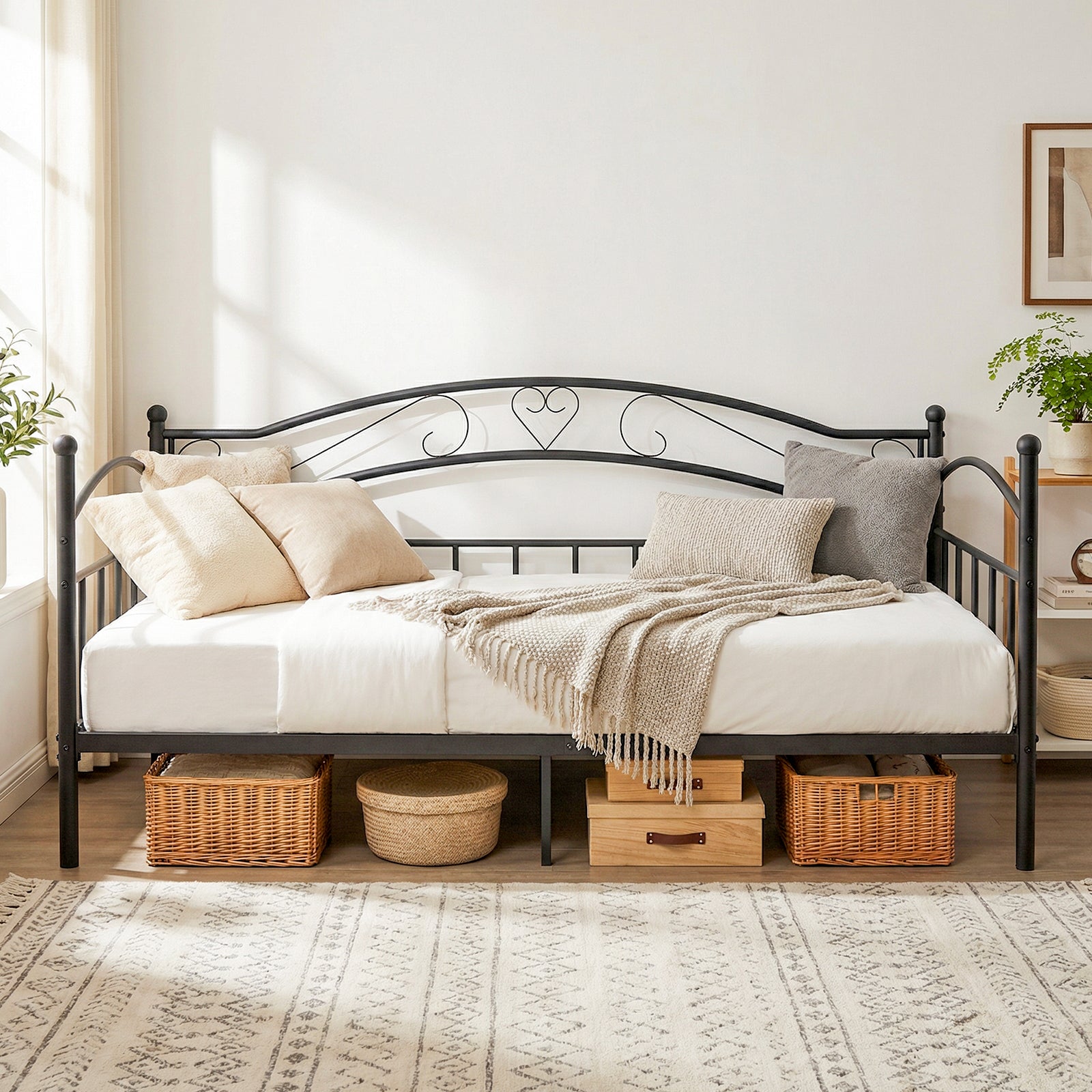 Metal Daybed Frame Sofa Bed with Classic Headboard Platform Bed Foundation-Black
