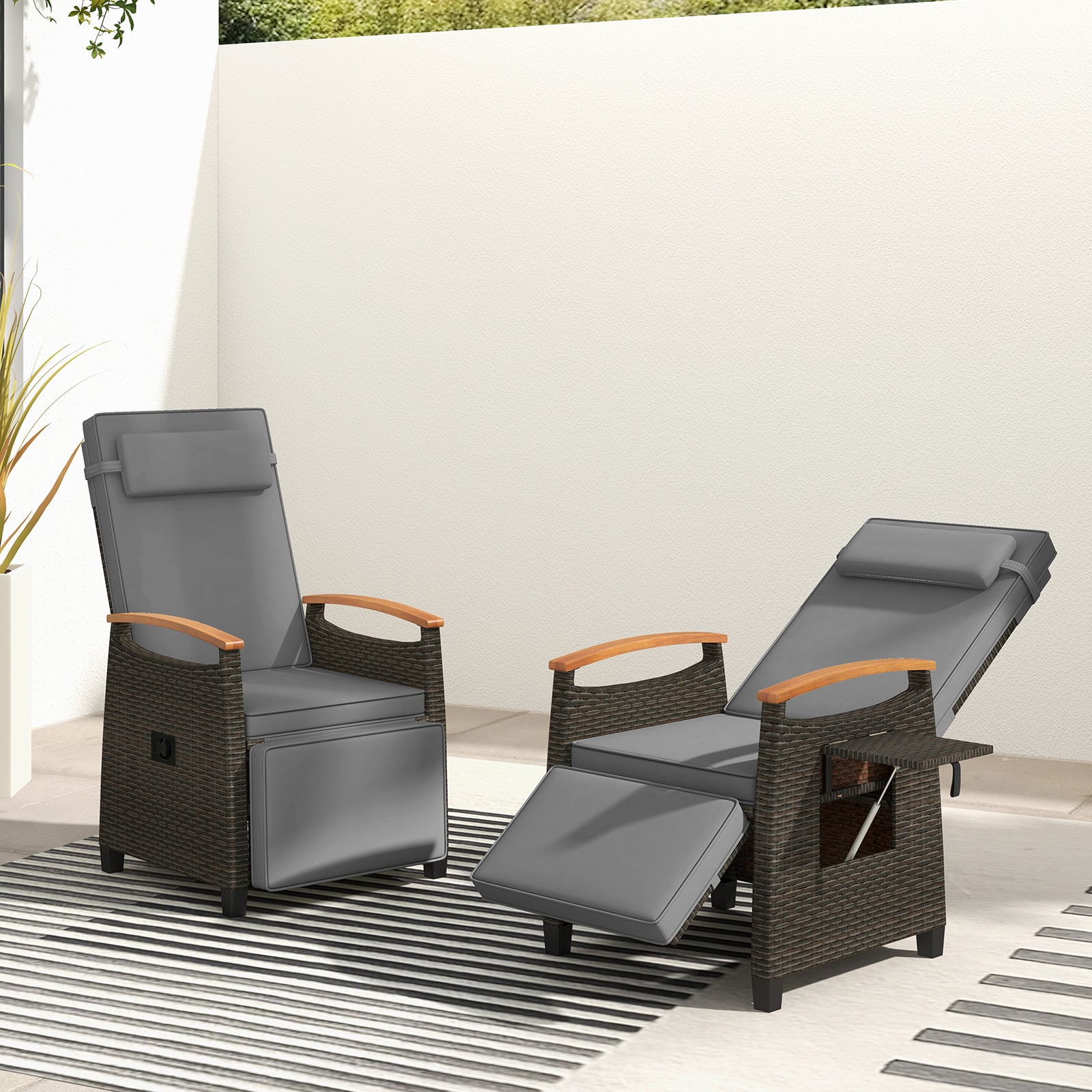 Patio Rattan Lounge Chair Recliner with Adjustable Footrest and Side Table-Grey
