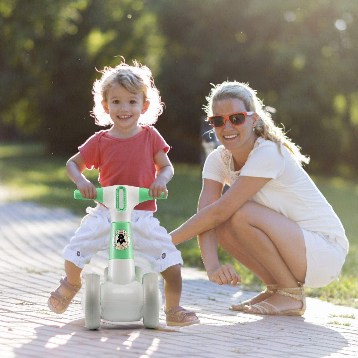 Cute baby balance bike 4-wheel childrens bicycle without pedals 55.5 x 26 x 39 cm Green