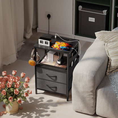 HOMCOM Bedside Table with Charging Station - Black