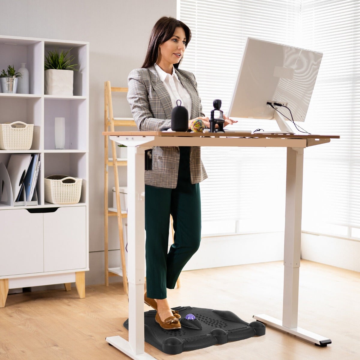Ergonomic Anti Fatigue Mat with Rolling Massage Ball and Points-Black