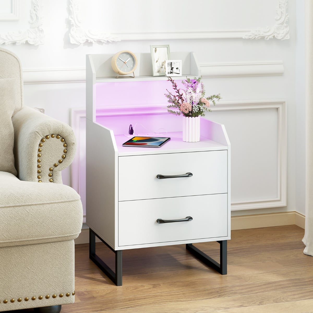 Nightstand Modern Bedside Table Set of 2 with Built-in Charging Station-White