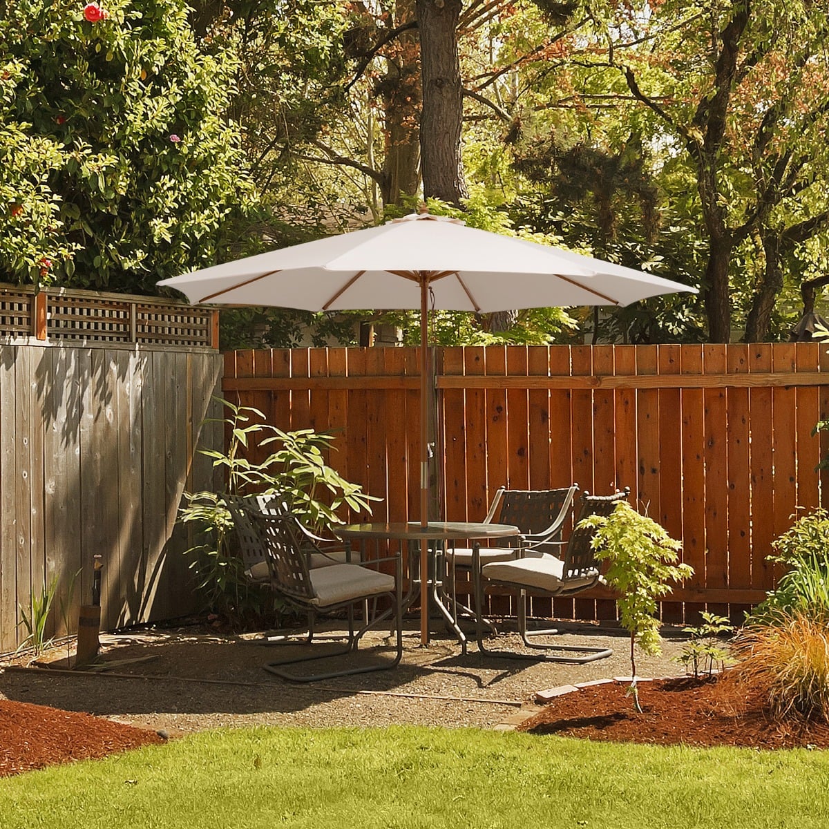 295 x 295 cm Patio Umbrella with Pulley Lift and Ventilation Hole-Beige