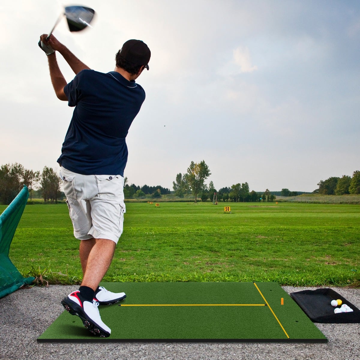 25 mm Golf Hitting Mat Includes 2 Rubber Tees and 2 Alignment Sticks