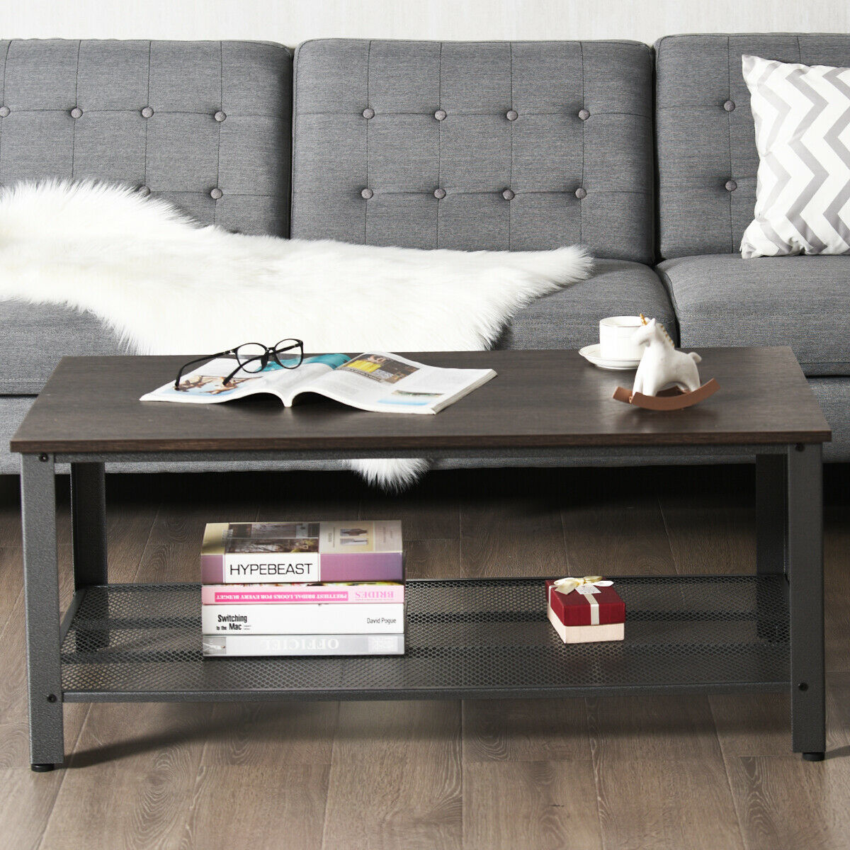 Retro Styled Coffee Table with Mesh Shelf