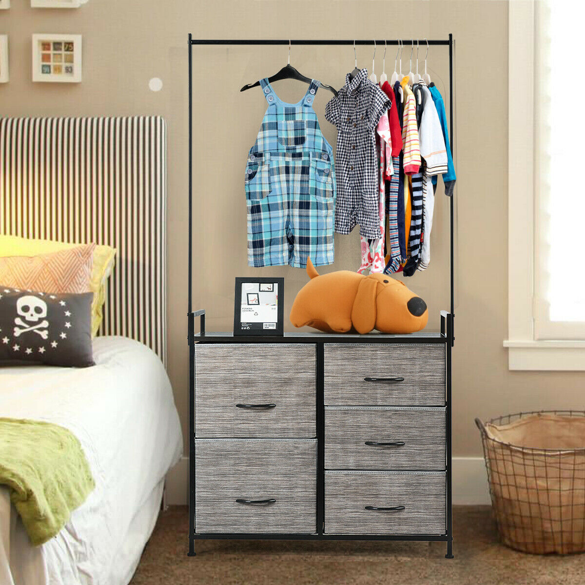 Chest of Drawers with Hanging Rail