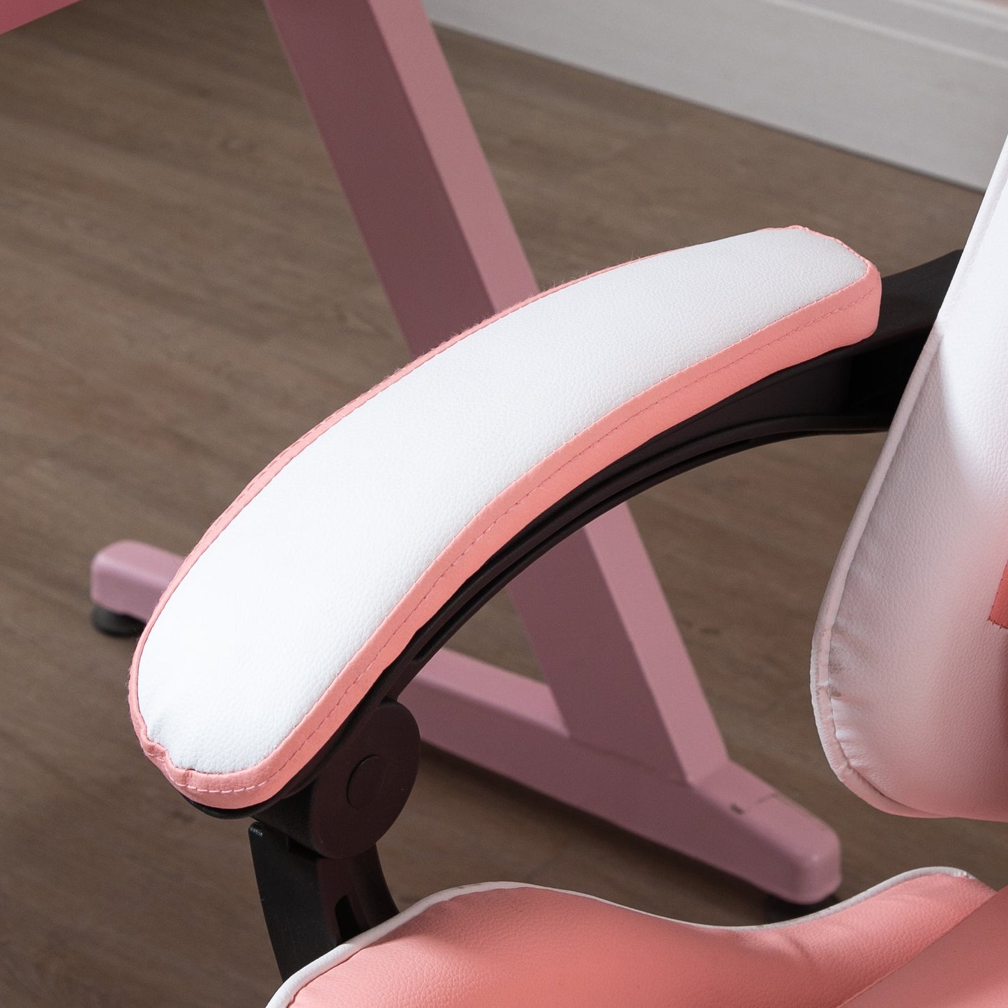 Vinsetto Gaming Chair with Head and Back Pillow, Retractable Footrest - Pink